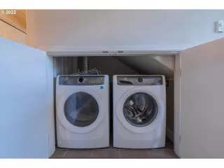 Photo #6: 22396431 Listing 