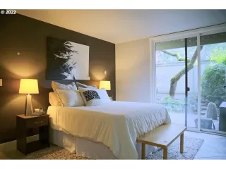 Photo #2: 22396938 Listing