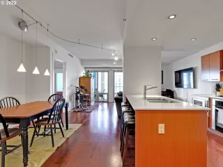 Photo #3: 22396980 Listing