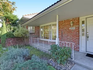 Photo #2: 22397319 Listing