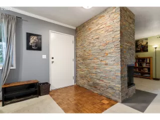 Photo #3: 22397386 Listing