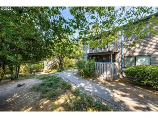 Photo #3: 22398211 Listing