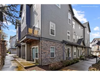 Photo #2: 22398697 Listing