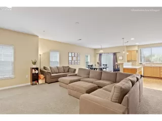 Photo #5: 22398697 Listing