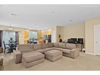 Photo #6: 22398697 Listing