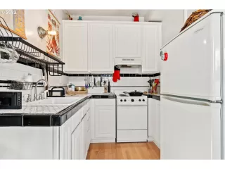 Photo #1: 22399289 Listing