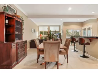 Photo #3: 22399346 Listing