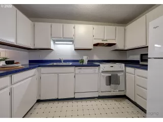 Photo #3: 22399447 Listing