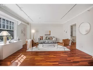Photo #3: 22399804 Listing