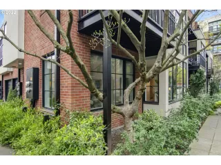 Photo #2: 22400004 Listing