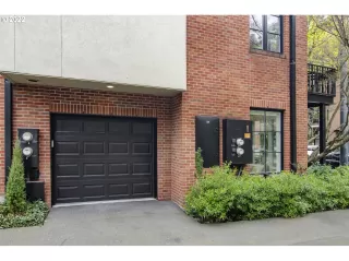 Photo #3: 22400004 Listing