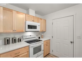 Photo #3: 22401952 Listing