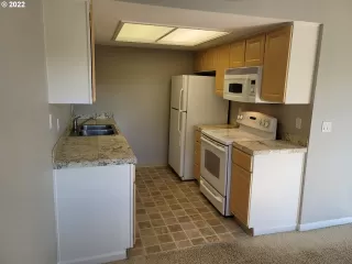 Photo #6: 22402336 Listing 