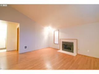 Photo #3: 22402722 Listing