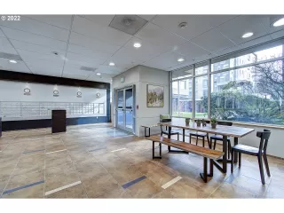 Photo #6: 22402926 Listing