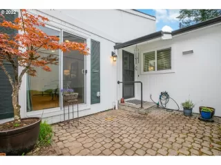 Photo #4: 22404250 Listing 