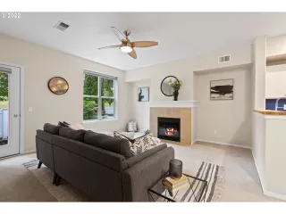 Photo #3: 22404307 Listing