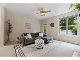 Photo #6: 22404307 Listing