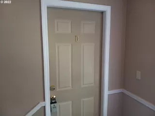 Photo #3: 22404376 Listing