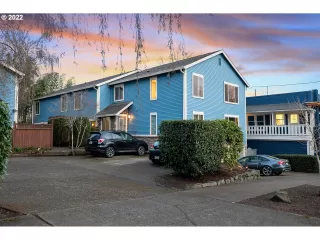 Photo #1: 22404455 Listing