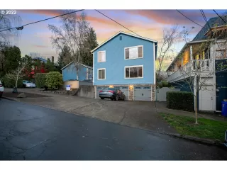 Photo #3: 22404455 Listing