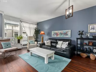 Photo #3: 22404957 Listing