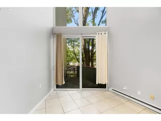 Photo #2: 22405147 Listing