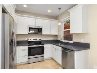 Photo #5: 22405151 Listing 