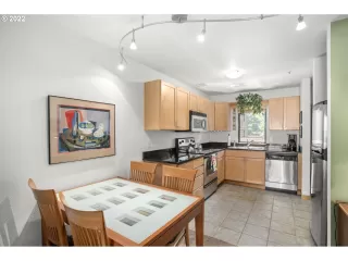 Photo #1: 22405845 Listing