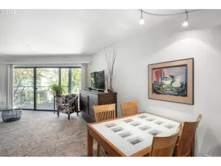 Photo #3: 22405845 Listing