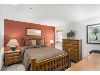 Photo #6: 22405845 Listing