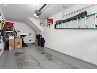 Photo #6: 22406188 Listing