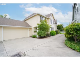 Photo #2: 22406610 Listing