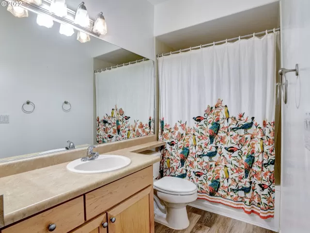 MLS: 22406973 Condo For Sale