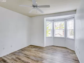 Photo #3: 22406973 Listing