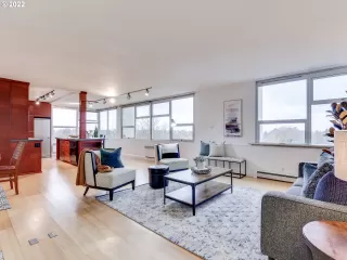 Photo #5: 22408080 Listing