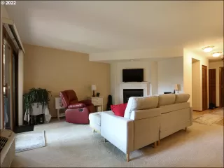 Photo #3: 22410038 Listing 