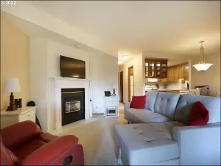 Photo #6: 22410038 Listing 