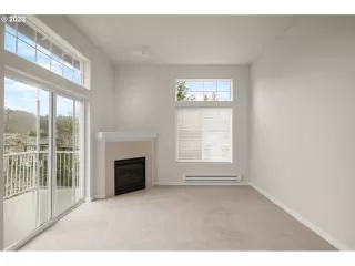 Photo #6: 22412259 Listing 