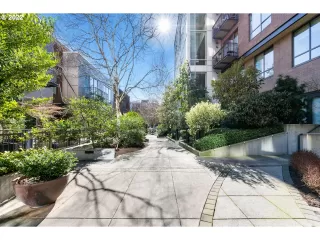 Photo #1: 22412355 Listing 