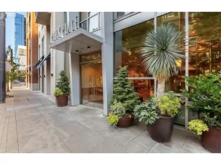 Photo #4: 22412355 Listing 