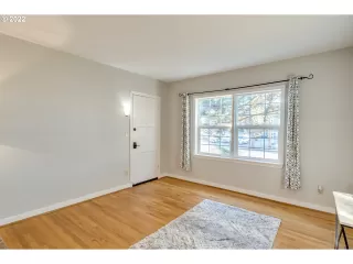 Photo #3: 22412509 Listing