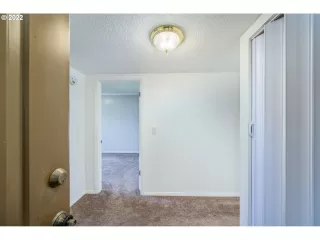 Photo #3: 22412893 Listing 