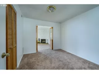 Photo #5: 22412893 Listing 