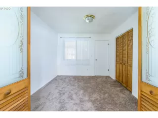 Photo #6: 22412893 Listing 