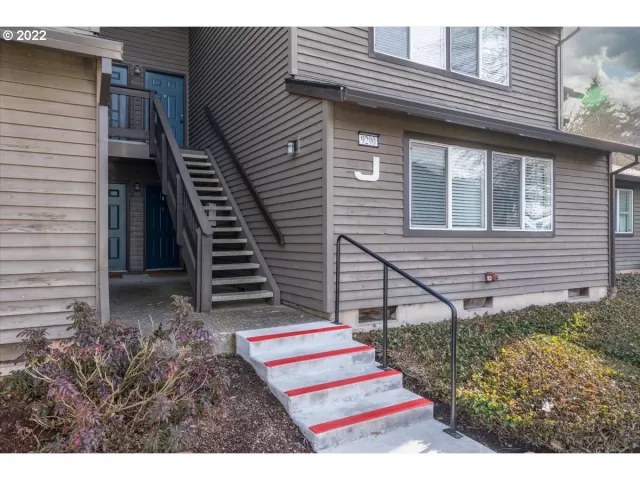 MLS: 22413182 Condo For Sale