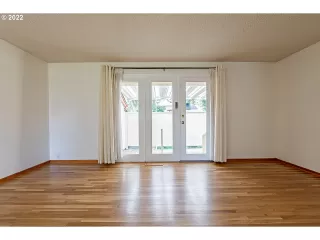 Photo #2: 22413893 Listing 