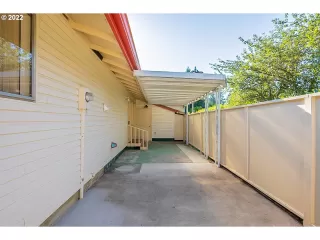 Photo #4: 22413893 Listing 