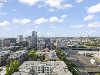 Photo #4: 22414244 Listing