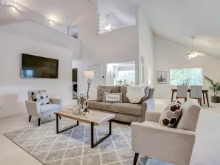 Photo #3: 22414543 Listing